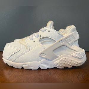 White, toddler, 7c Nike Huarache